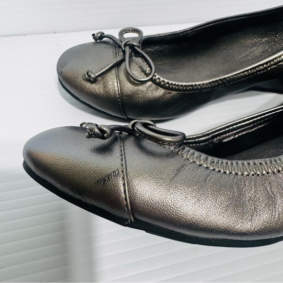 Cole Haan Milly Patent Leather Cap Toes Silver Wedge Heels Size 6